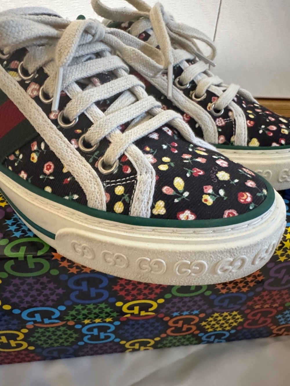 Gucci Liberty 1977 Tennis Floral Sneakers - Picture 4 of 11